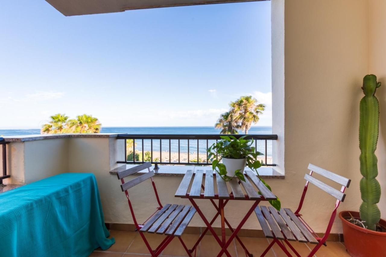 Bonito Apartamento en Primera Línea de Playa Estepona Exterior foto