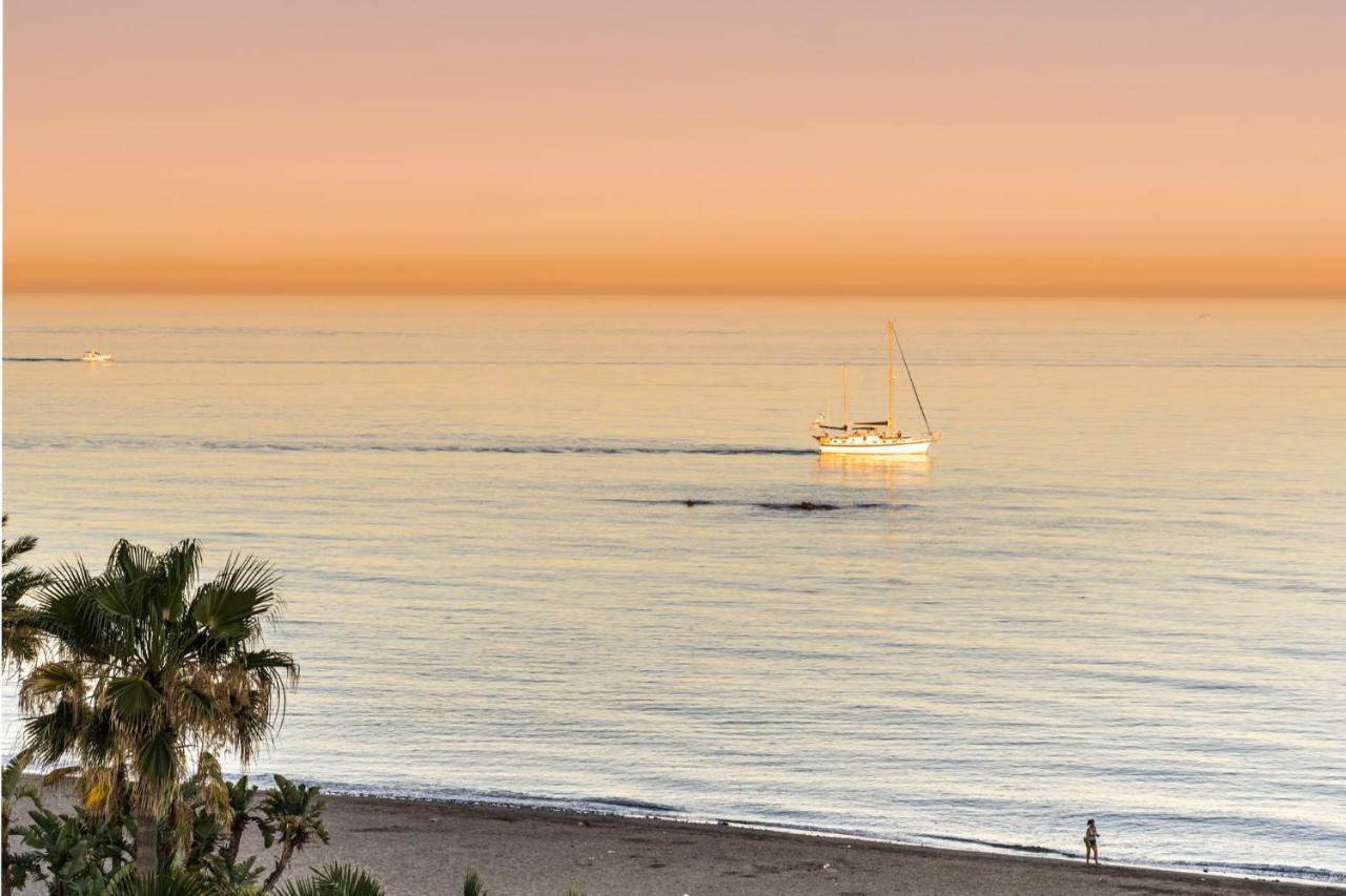 Bonito Apartamento en Primera Línea de Playa Estepona Exterior foto