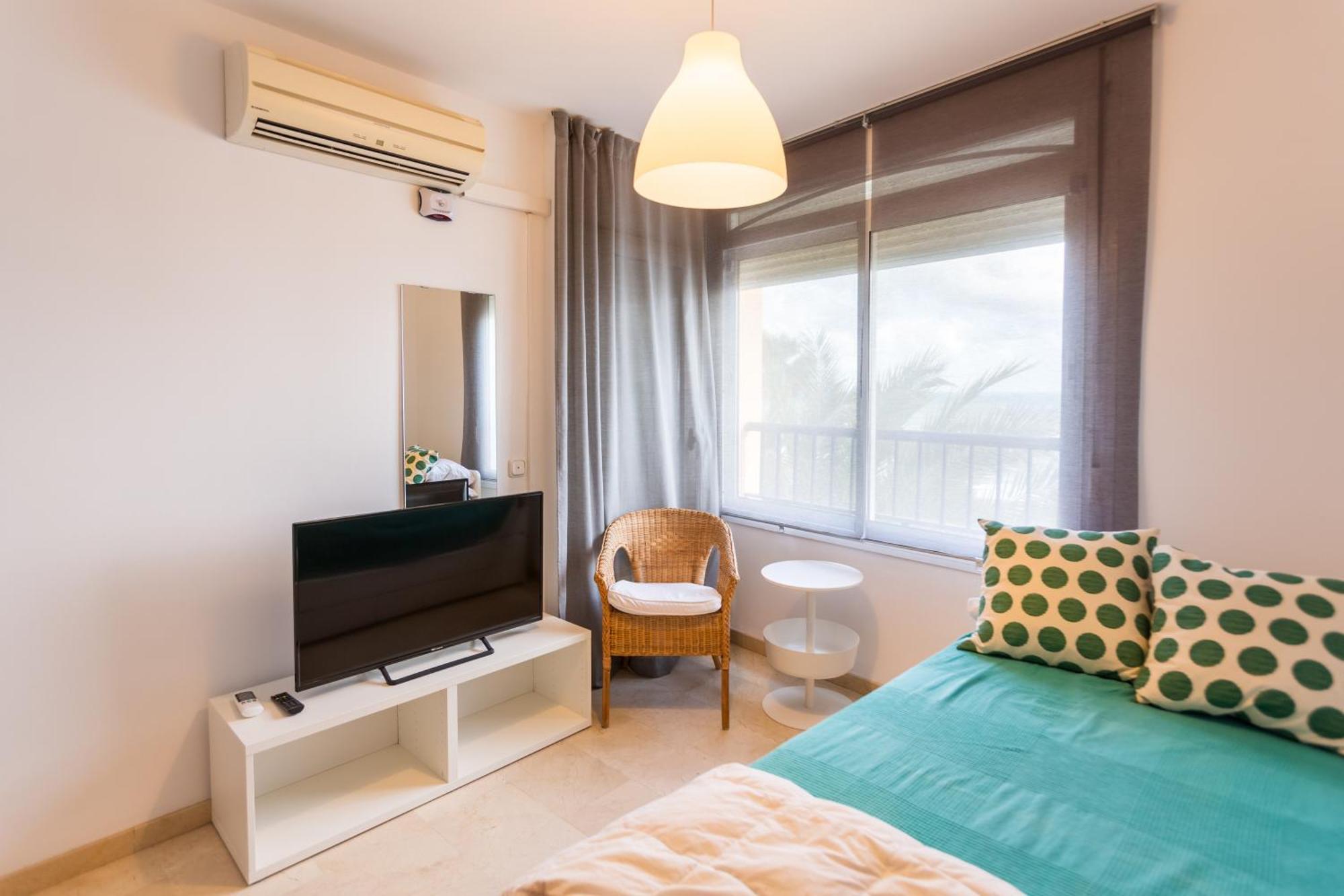 Bonito Apartamento en Primera Línea de Playa Estepona Exterior foto
