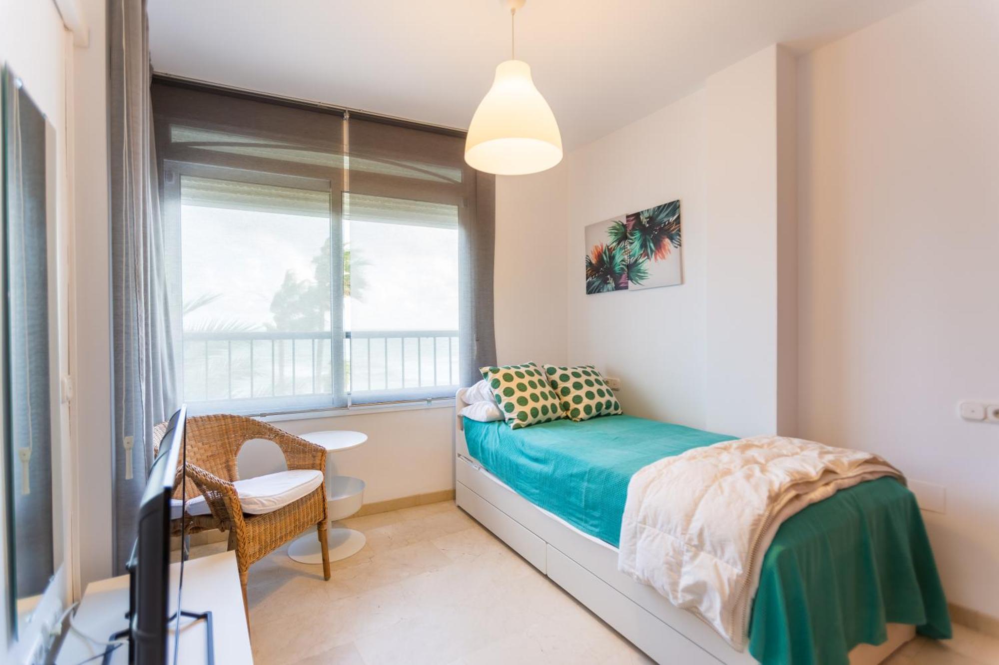 Bonito Apartamento en Primera Línea de Playa Estepona Exterior foto